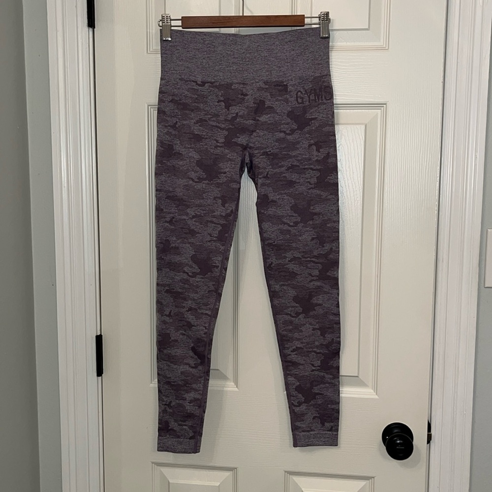 Gymshark Adapt Camo Seamless Tights Purple Gray Camouflage Size M Workout Active